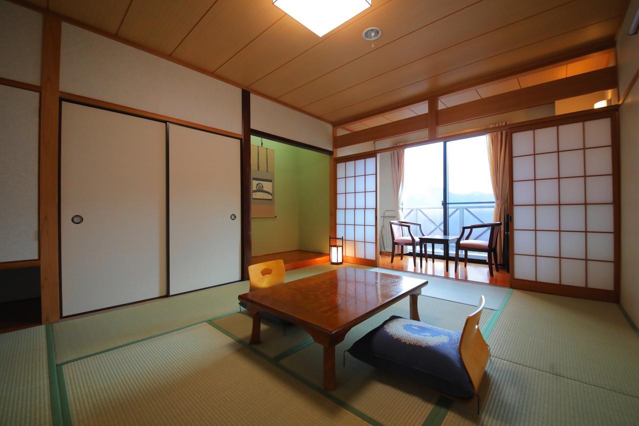 Hotel ゆけむり山荘 Yufu Esterno foto